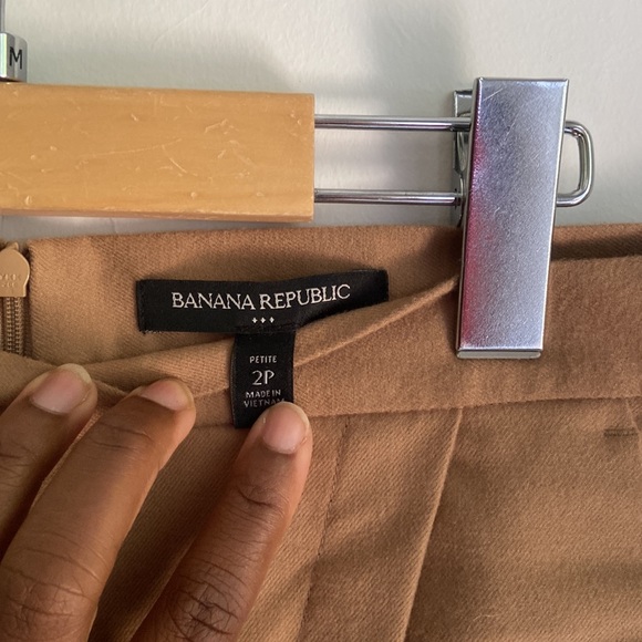 Banana Republic Pencil Skirt Size 2P - Picture 6 of 6